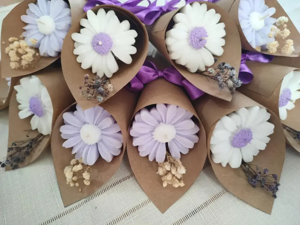 Daisy Flower Candle, Baby Shower Gift,Wedding Gift, Flower Candle Bouquet,Flower Candle Bouquet Favors Pack of 1